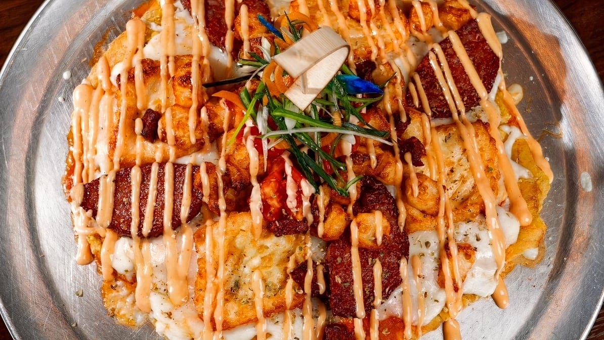 Platano Power Pizza.