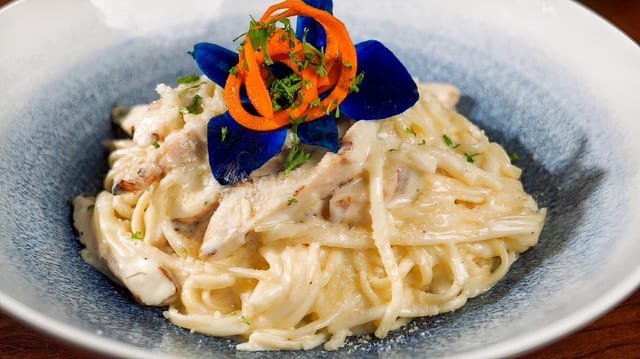 Pasta Alfredo.